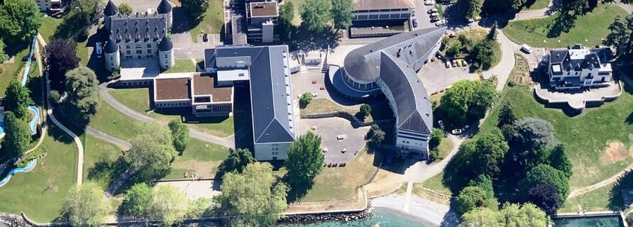 Prise de vue aérienne des élèves du BIA